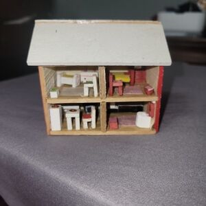 Vintage Miniature Dollhouse 3½" All Wood Decoration Toy Collectible
